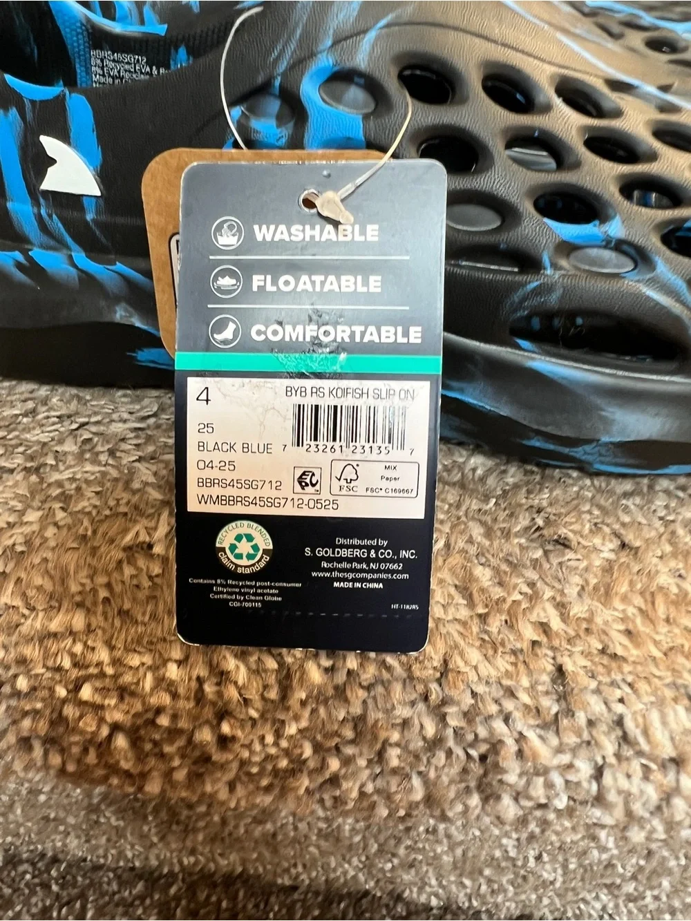 NWT Rugged Shark Slip On Water Shoes Boys 4